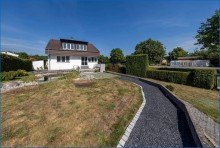 Nenz-050 Nenzingen: Gro�z.u. attrakt. Einfamilienhaus m. gro�em Grundst�ck (1480 qm), inkl. Baugrundst�ck!