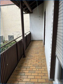 Balkon Schn�ppchen  /Preisanpassung -  Sanierungsbed�rftiges   1-Familienhaus in Rohrdorf - Gelegenheit