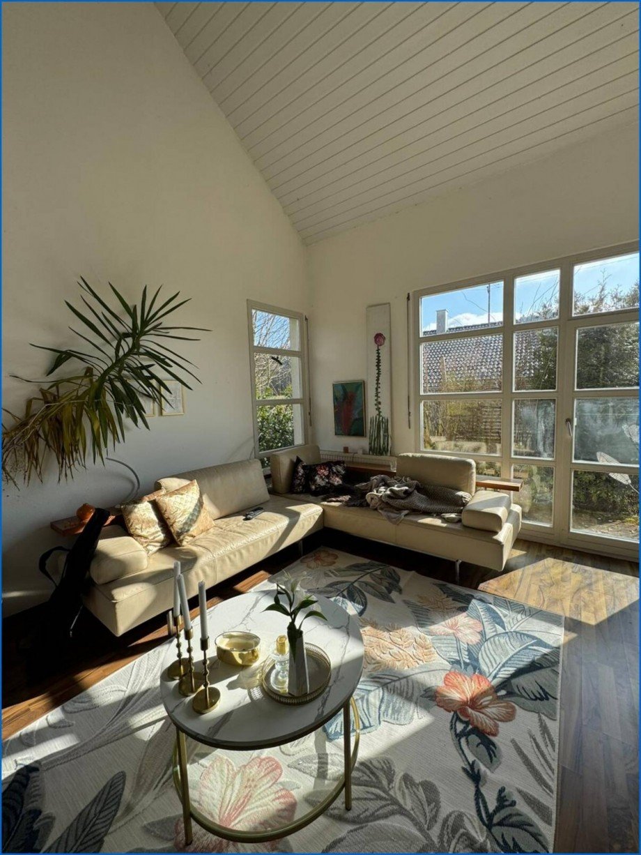 Sonniges Wohnzimmer Einfamilienhaus M�hlingen / Zoznegg