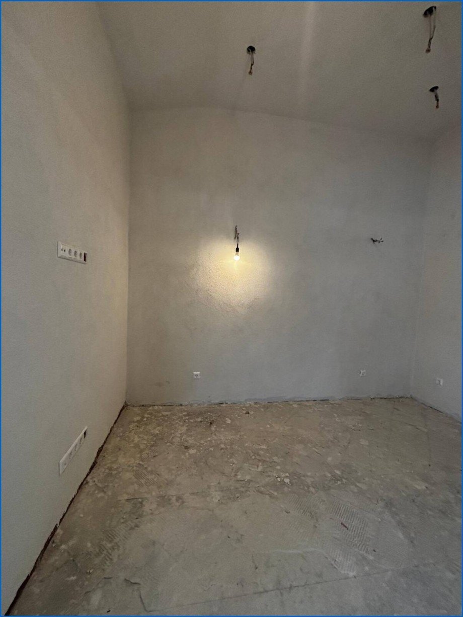1. OG Teil Wohnzimmer mit hoher Decke Etagenwohnung M�hlingen / Zoznegg