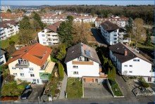 Drohne Gro�z�gige 4,5 Zimmer Wohnung!
 Wfl. 120 qm, Balkonterrasse, Keller, Hobby, Garage, ruhige Lage Singen-Nord!