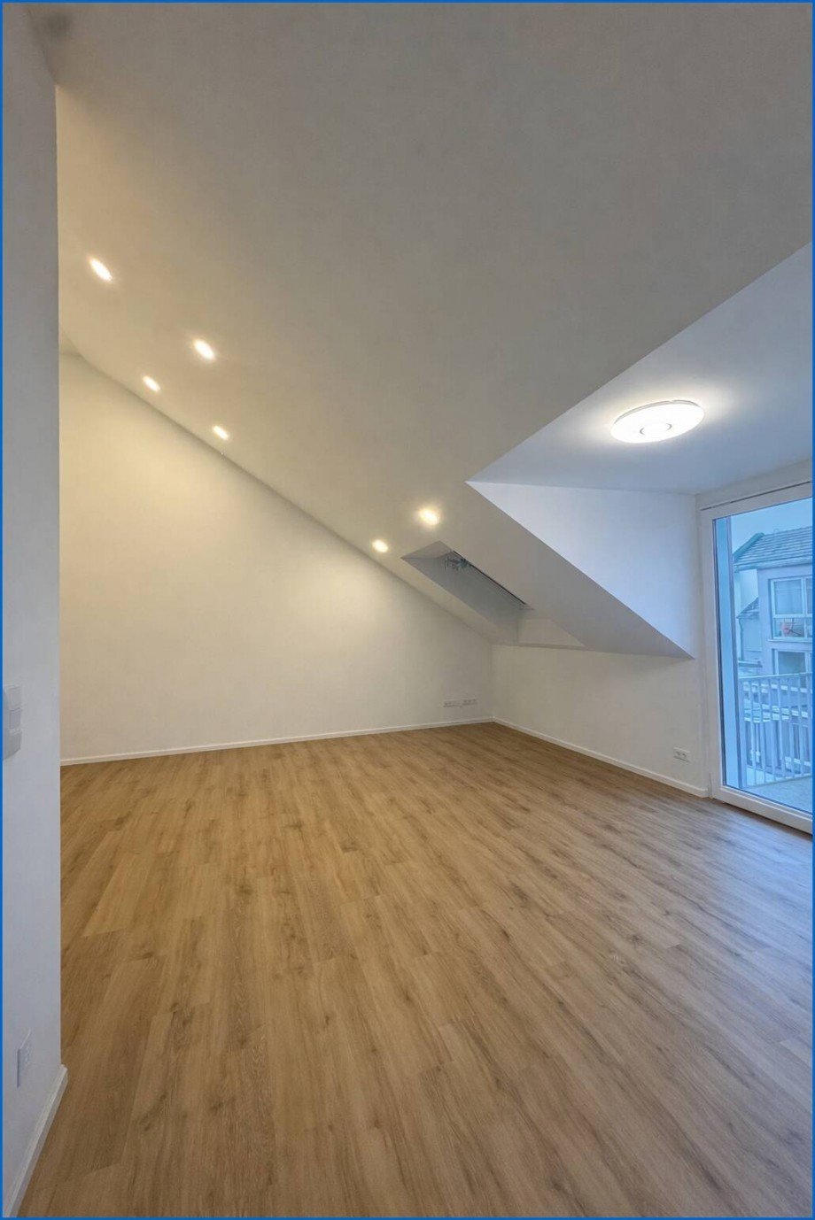 Wohnzimmer Dachgeschosswohnung Stei�lingen