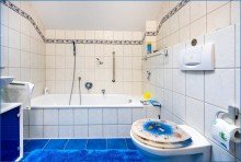 DG Badezimmer Sehr sch�nes, gro�z�giges Einfamilienhaus in Top-Wohnlage in Stockach - Nellenburg frei nach Abspr.
