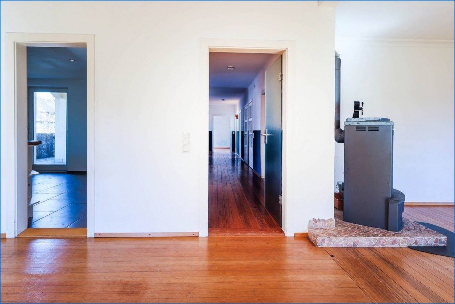 Ess- und Wohnzimmer mit Schwedenofen Etagenwohnung Radolfzell am Bodensee