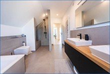 Bad3 Gro�z�gig u. modern: Traum-Einfamilienhaus in sch�ner Lage von Rielas.-Worblingen,Bj.24, KfW 40+ !