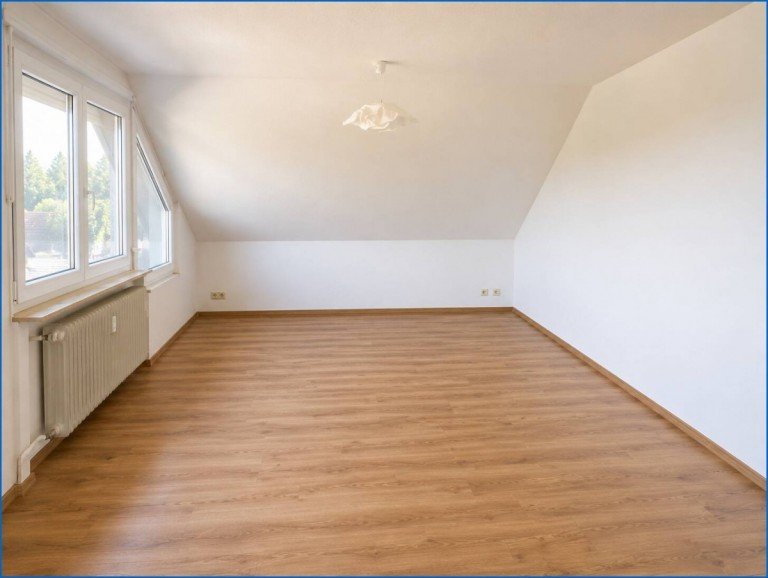 Wohnzimmer M�hlhausen-Ehingen / Ehingen Dachgeschosswohnung Gro�z�gige 2 Zimmer Wohnung mit gro�em Balkon, in ruhiger Lage von M�hlhausen-Ehingen
