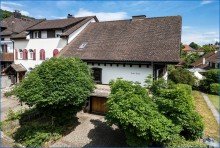 Au�enansicht Stilvolles, gro�z�giges EFH mit 2 Garagen in idealer, zentraler Lage von Gailingen!