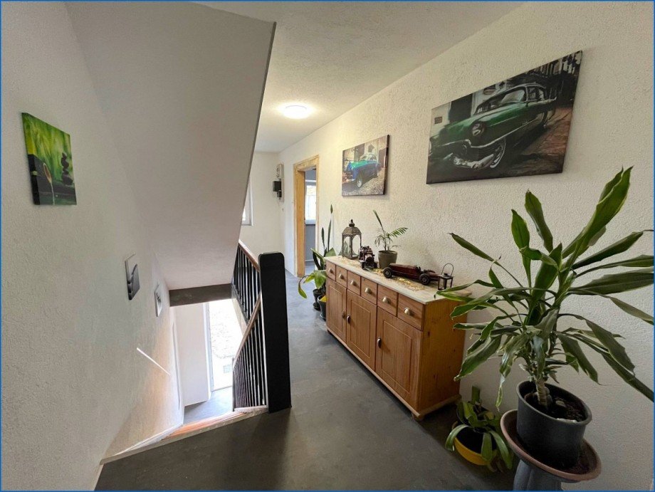 Flur, OG Einfamilienhaus Mengen / Rosna