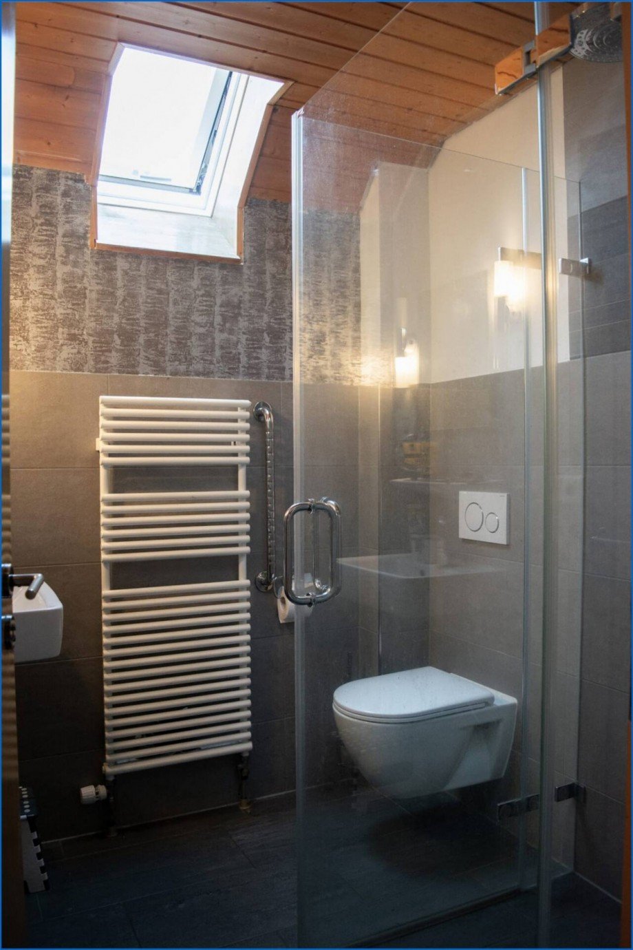Bad mit Dusche Zweifamilienhaus Pfullendorf / Aach-Linz