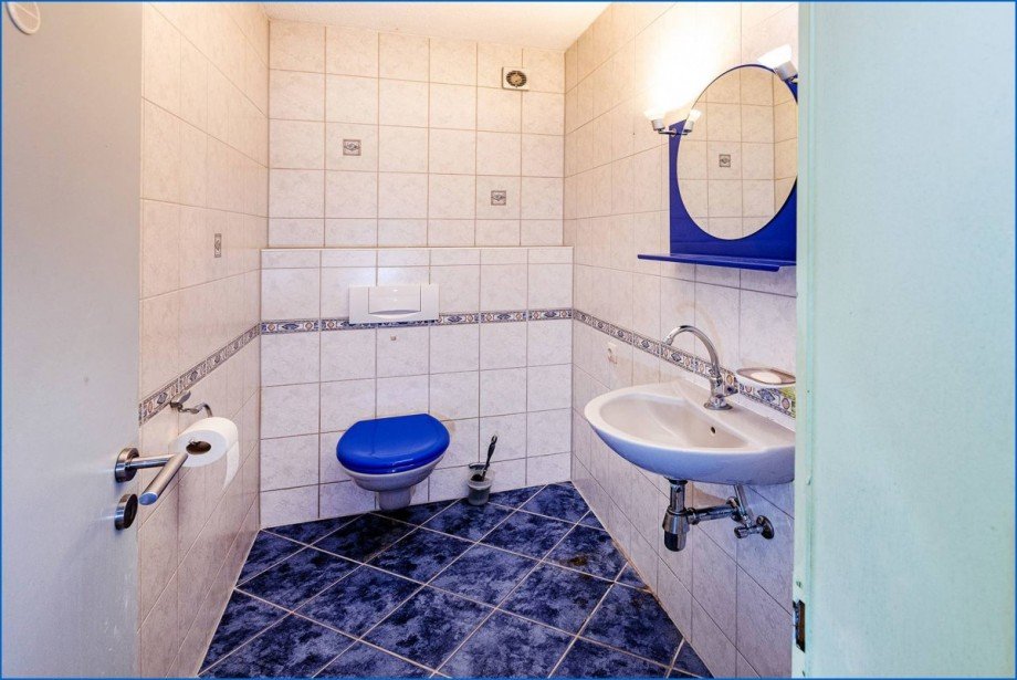 G�ste-WC Doppelhaush�lfte Hilzingen