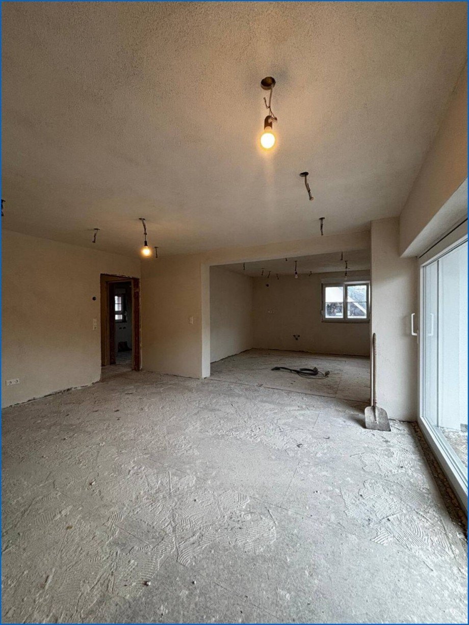 1. OG Blick zum K�chenbereich Etagenwohnung M�hlingen / Zoznegg