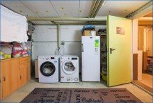 Waschraum Sch�ner Bungalow mit ELW auf gro�em Grundst�ck, moderne W�rmepumpe und bereits energetisch ged�mmt .