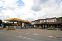 Bild (f3b89477e5df4cbefd79658add868c6b): Tankstelle mit KFZ-Werkstatt, sowie Gastronomie/Restaurant und separate Wohnung, gro�es Grstk.!