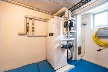 Heizung erneuert Radolfzell-ALTBOHL: gro�z�giges, gepflegtes Haus m. sch�nem Grundst�ck u. Garage/Stellpl./Bezugsfrei