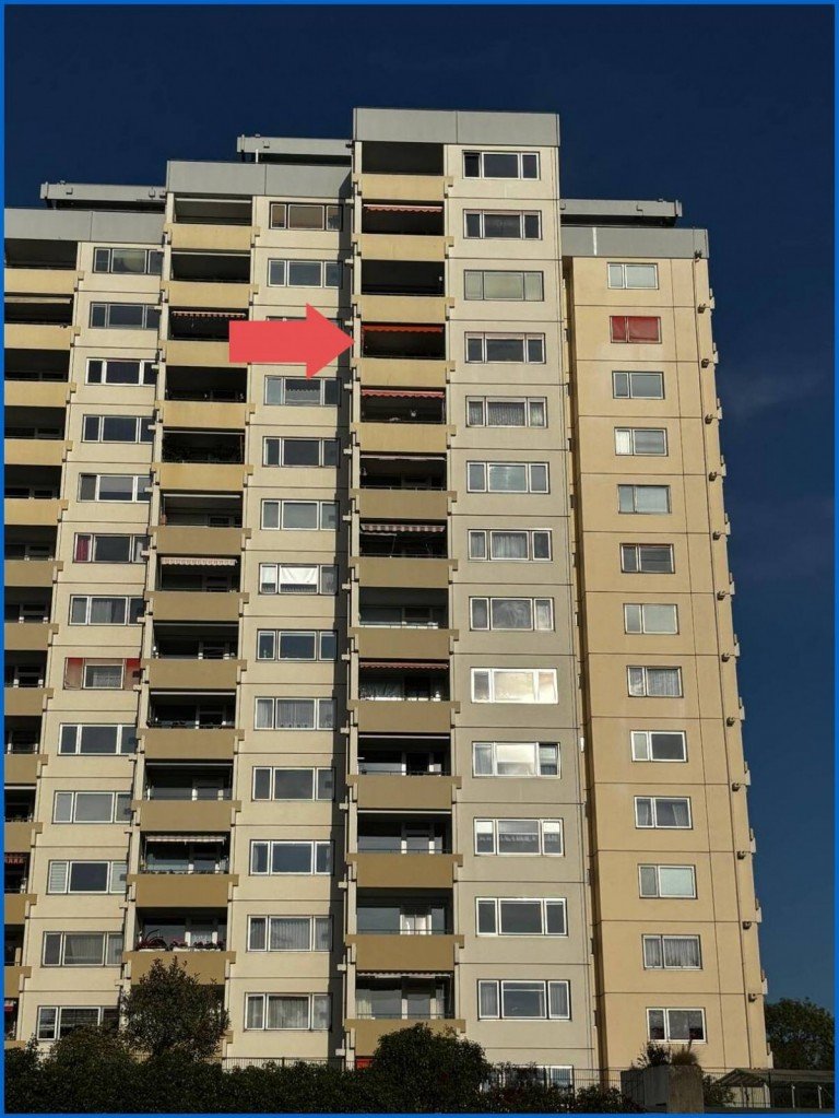 Spiegelberg 3_immenstaad_Ansicht vorne Immenstaad am Bodensee Etagenwohnung 3-Zimmer-Eigentumswohnung im 11. Obergeschoss mit beeindruckender Seesicht und Tiefgaragenstellplatz