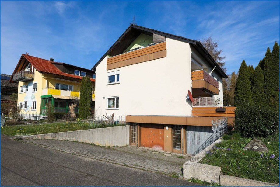 Ansicht mit Garage Erdgeschosswohnung Singen am Hohentwiel