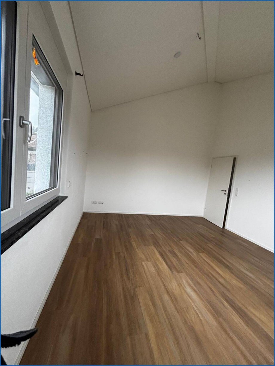 Schlafzimmer 2 Zweifamilienhaus M�hlhausen-Ehingen / Ehingen