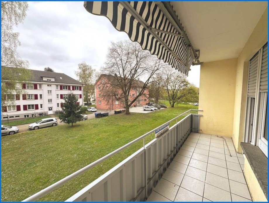 sch�ner Balkon Etagenwohnung Singen