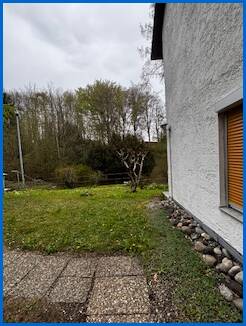 Haus Seite Dachgeschosswohnung �hningen / Schienen