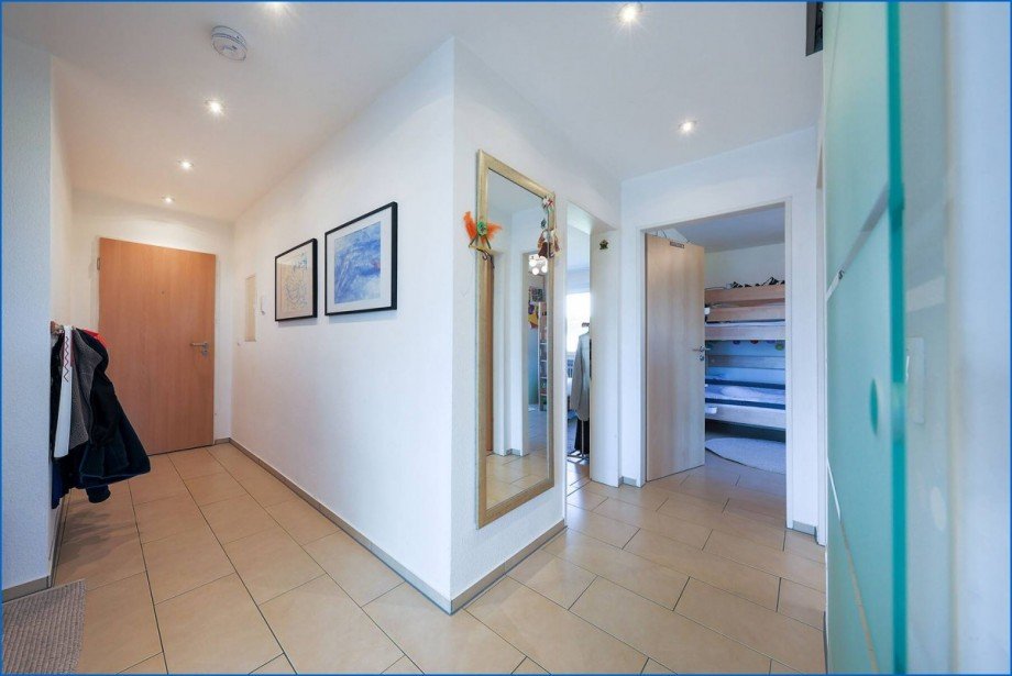 Flur Blick zum Einagng Etagenwohnung Radolfzell am Bodensee