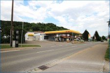 Hauptbild Tankstelle mit KFZ-Werkstatt, Gastronomie/Restaurant und separate Wohnung, großes Grstk. !